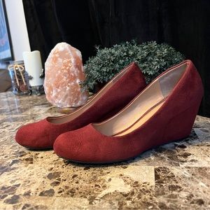 CL BY LAUNDRY NIMA WEDGES 👠